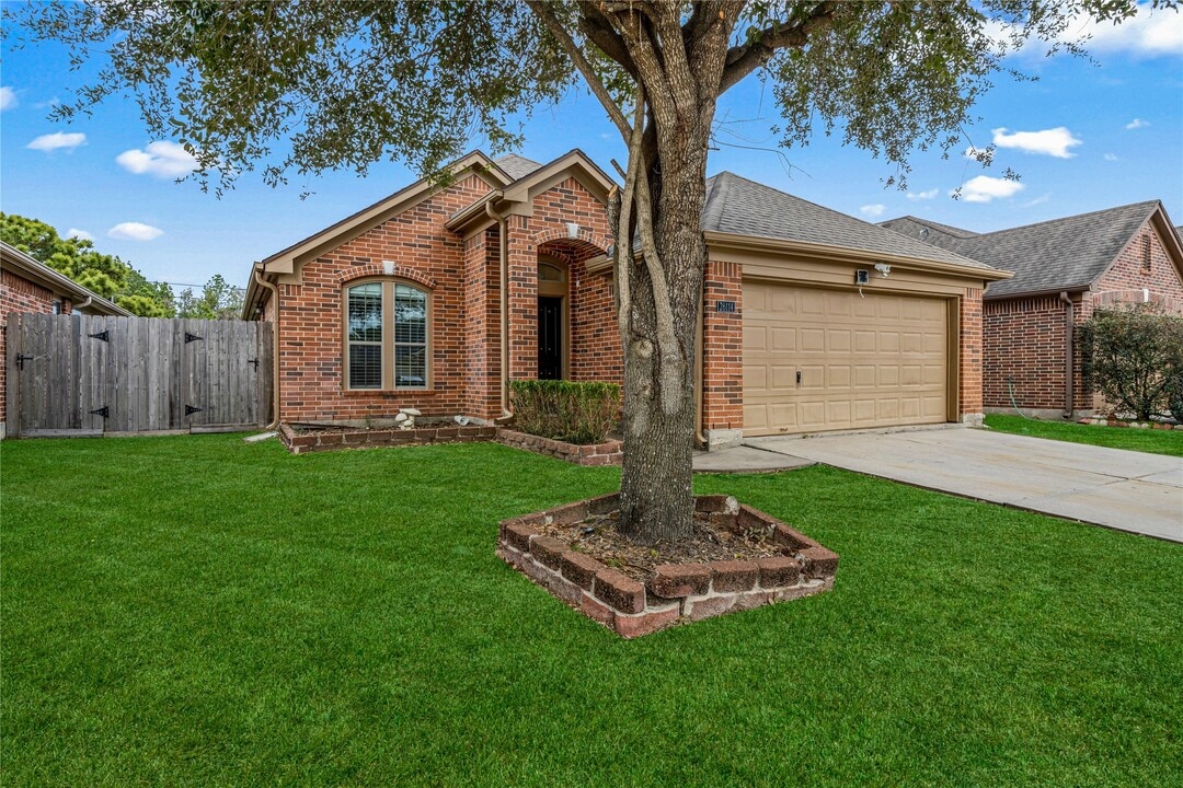 26114 Lillian Springs in Spring, TX - Building Photo