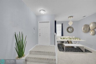 5418 Sunseeker Blvd in Greenacres, FL - Building Photo - Building Photo