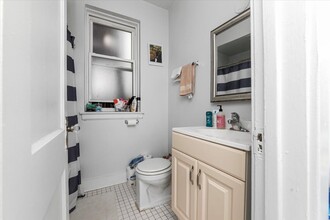3727 N Pine Grove Ave in Chicago, IL - Building Photo - Building Photo