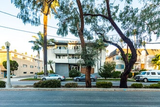 519 California Ave. 205 in Santa Monica, CA - Building Photo - Building Photo