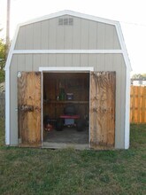211 William Dr in Ogden, KS - Building Photo - Building Photo