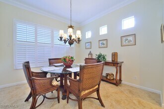 16208 Parque Ln in Naples, FL - Foto de edificio - Building Photo