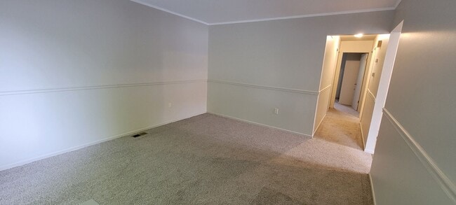 21276 Abrahm St in Clinton Township, MI - Building Photo - Building Photo