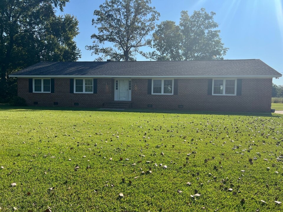 1537 Huggins Shortcut Rd in Galivants Ferry, SC - Building Photo