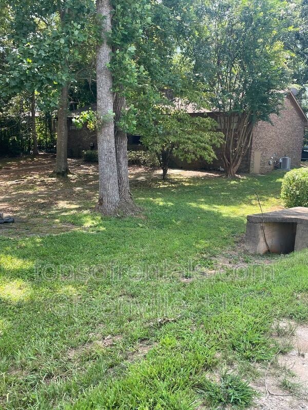 property at 100 Pinebrook Rd