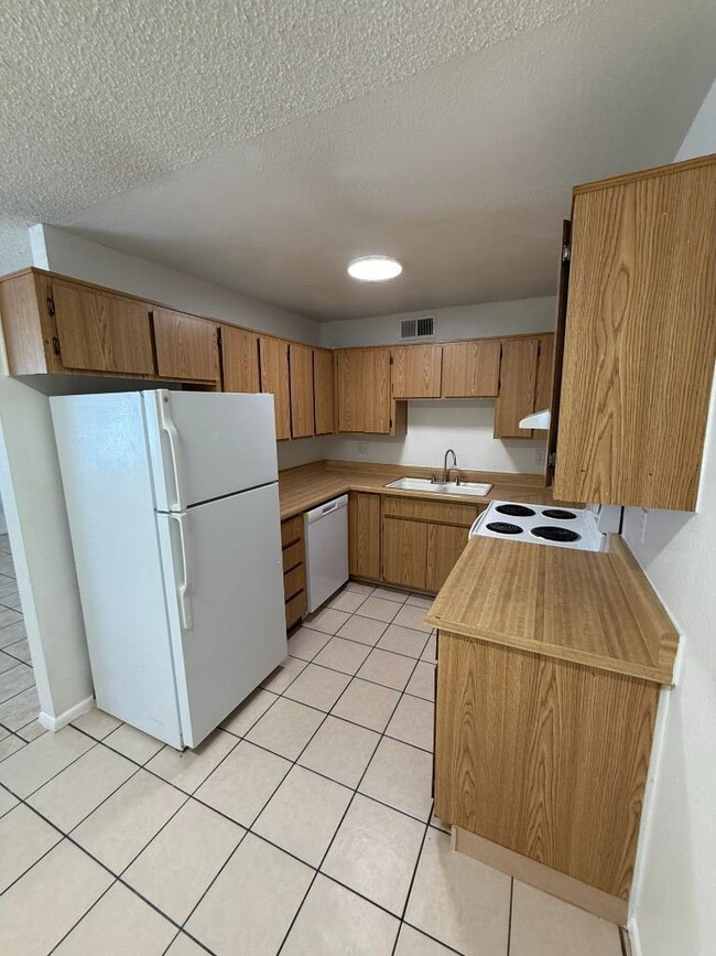 property at 508 N Scott Ave