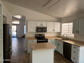 249 W Grovers Ave in Phoenix, AZ - Building Photo