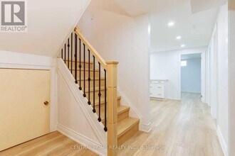 47 Sherwood Forest Dr in Markham, ON - Building Photo - Building Photo