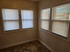 616 NW 36th St in Oklahoma City, OK - Foto de edificio - Building Photo