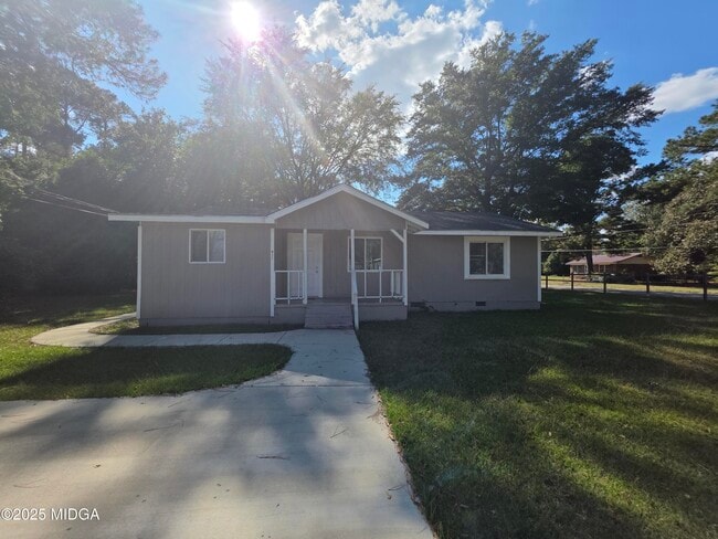 property at 811 Lewis St