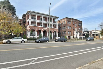 209 W Fifth Ave in Knoxville, TN - Building Photo - Building Photo