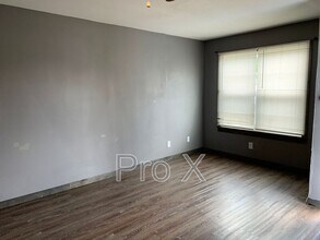 1015 S St Louis Ave in Joplin, MO - Building Photo - Building Photo