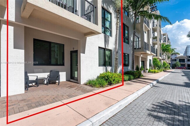 4740 NW 84th Ct in Doral, FL - Building Photo - Building Photo