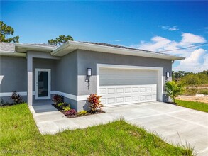 831 Wabash St in Lehigh Acres, FL - Building Photo - Building Photo