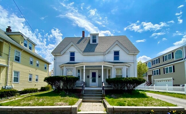 property at 8 Trafford St