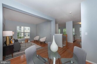 8067 Nicosh Cir Ln in Falls Church, VA - Building Photo - Building Photo