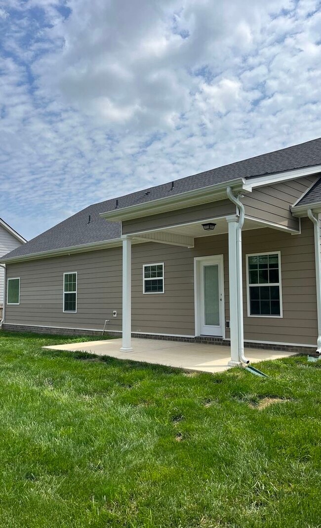 1017 Echo Rdg Rd in Columbia, TN - Building Photo - Building Photo