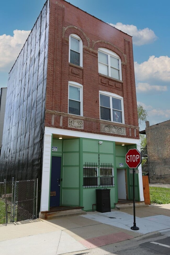 property at 3023 W 5th Ave