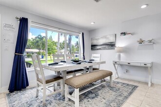 242 SW 9th St in Pompano Beach, FL - Building Photo - Building Photo