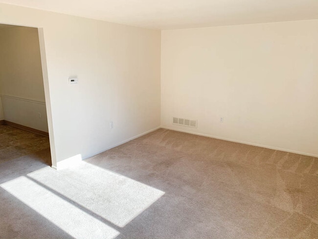 121 3rd St, Unit Main Level in Pittsburgh, PA - Foto de edificio - Building Photo