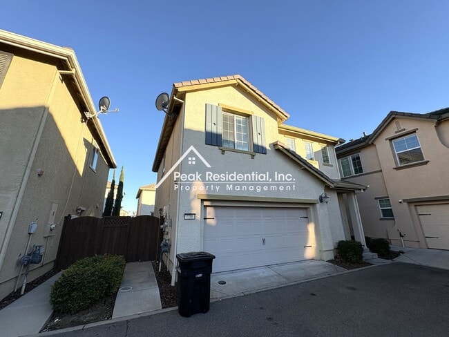 839 Equinox Loop in Lincoln, CA - Foto de edificio - Building Photo