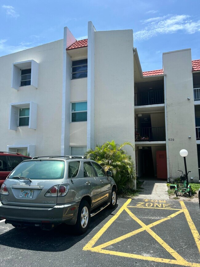 property at 624 NW 13th St