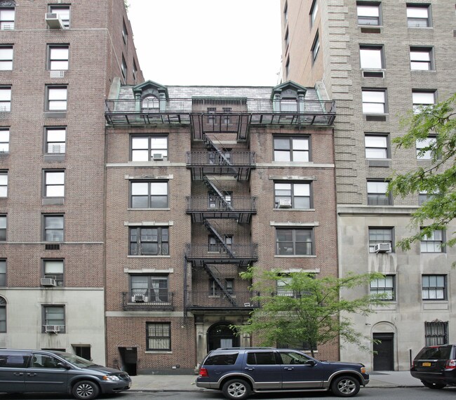 6-8 E 97th St in New York, NY - Building Photo - Building Photo