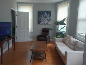 2916 E Cold Spring Ln in Baltimore, MD - Building Photo - Building Photo