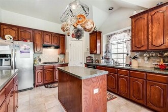 7112 Brekenridge Dr in Fort Worth, TX - Foto de edificio - Building Photo