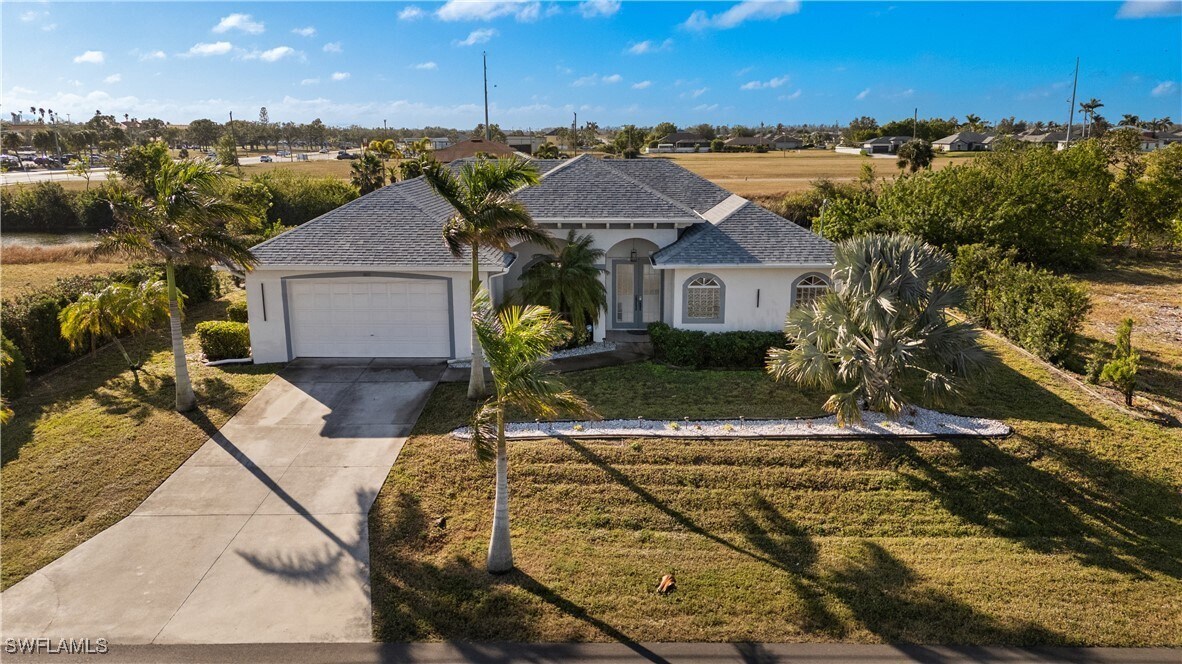 1612 NW 9th St in Cape Coral, FL - Building Photo