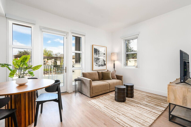 property at 550 Oak Grove Ave