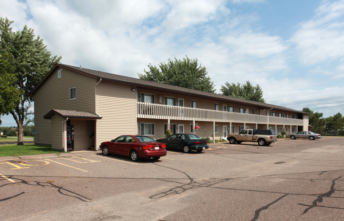 Heritage Apartments in New Richmond, WI - Building Photo