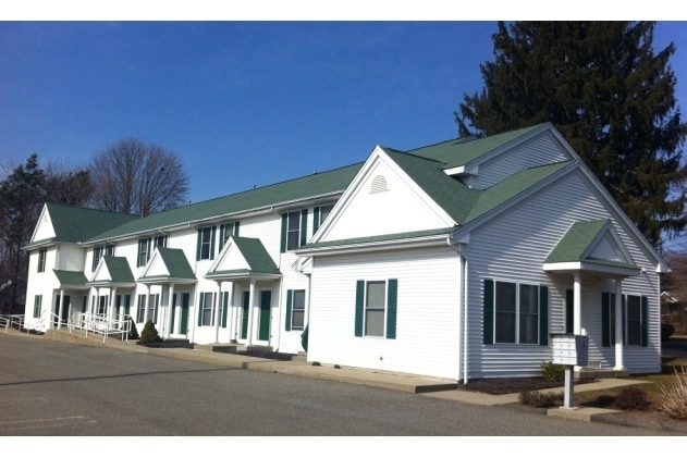 Washington Park in Milford, CT - Foto de edificio
