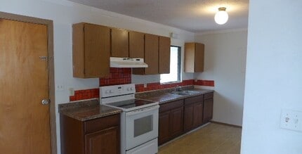 84-871 Hanalei St in Waianae, HI - Foto de edificio - Building Photo
