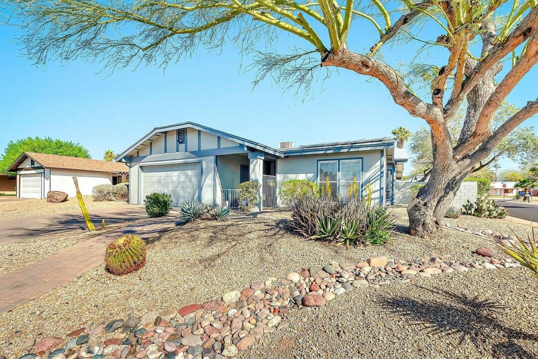 3922 E Dahlia Dr in Phoenix, AZ - Building Photo