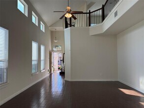 16101 Hawthorne Heights Trail in Austin, TX - Building Photo - Building Photo