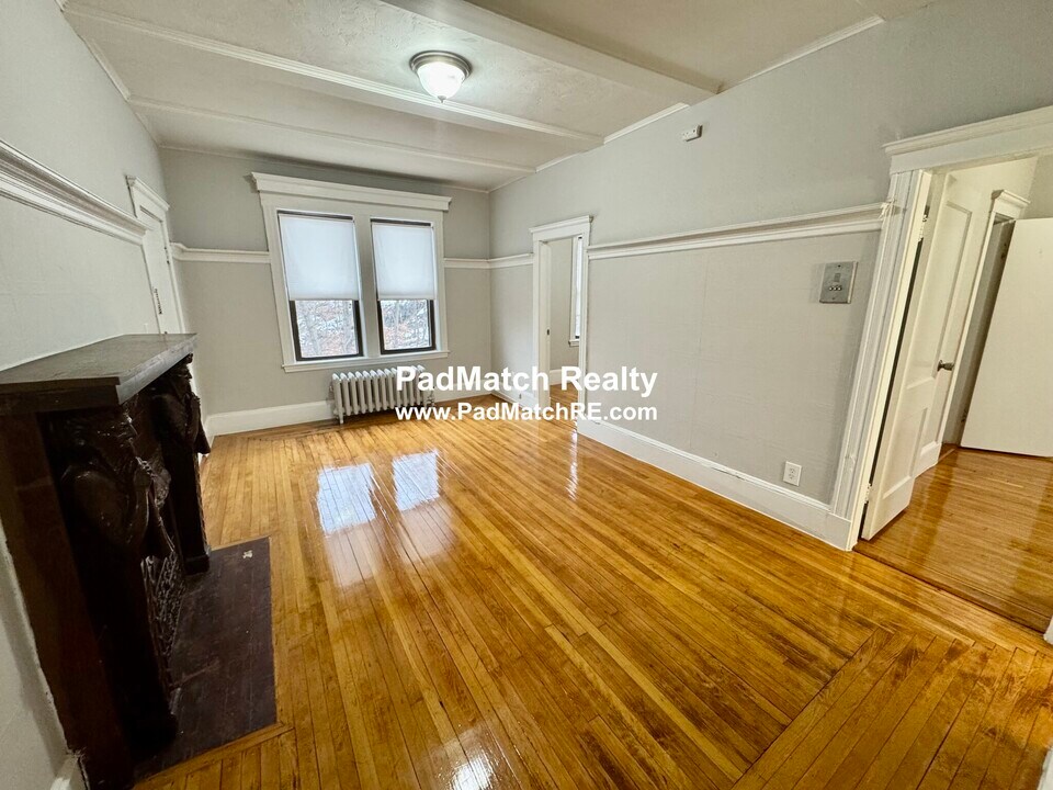 136 Arlington St, Unit 1 in Boston, MA - Building Photo