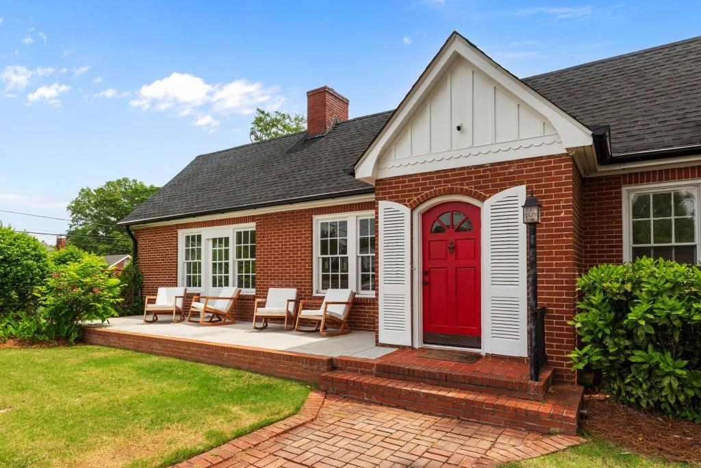 59 Perry St in Newnan, GA - Building Photo