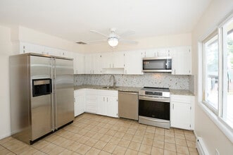 8 Harris Ave in Stanhope, NJ - Building Photo - Building Photo