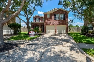 10302 Deer Lodge Ct in Missouri City, TX - Building Photo