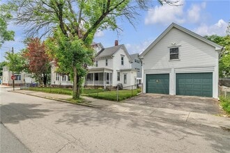 585 Plainfield St in Providence, RI - Building Photo - Building Photo