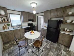 11156 5th St NE in Blaine, MN - Building Photo - Building Photo