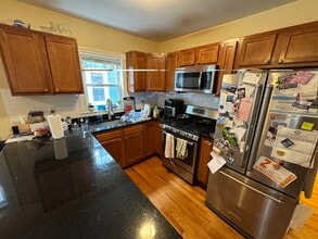 42 Gorham St, Unit 2 in Somerville, MA - Building Photo - Building Photo