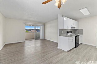 94-1123-1123 Mopua Loop in Waipahu, HI - Building Photo