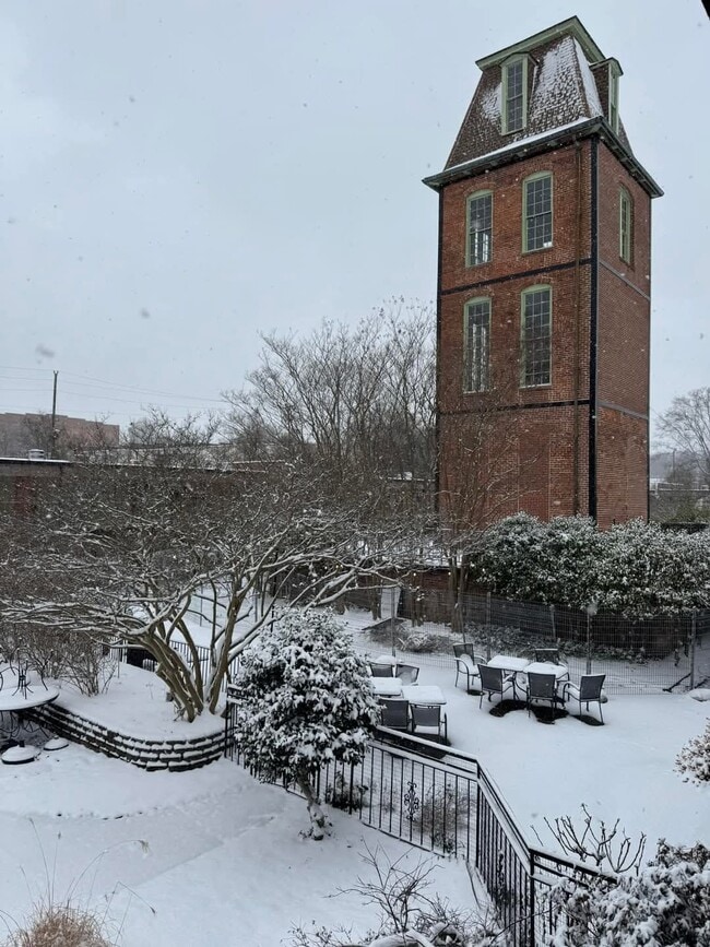 property at 807 W Trinity Ave