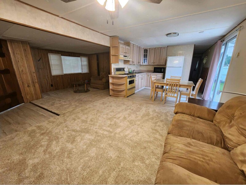 6236 Indiana St in Zephyrhills, FL - Building Photo
