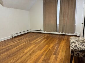 102 Salem Turnpike in Norwich, CT - Building Photo - Building Photo