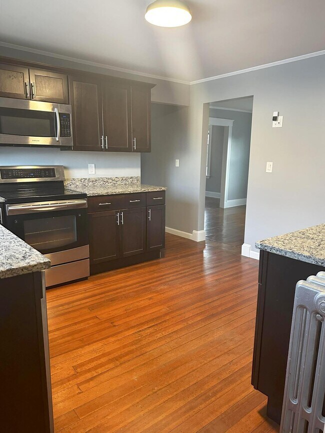 62 Billings Ave, Unit 2