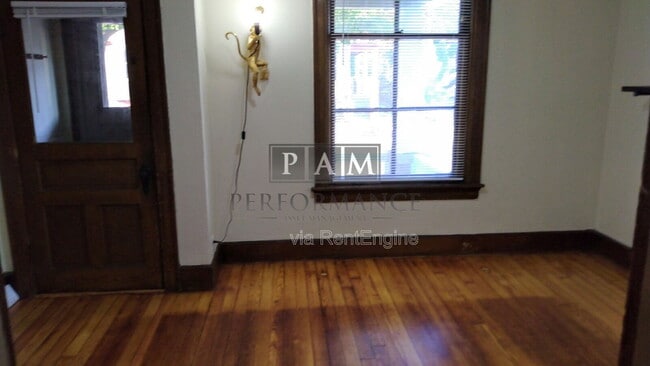 902 E Chambers St in Milwaukee, WI - Building Photo - Building Photo