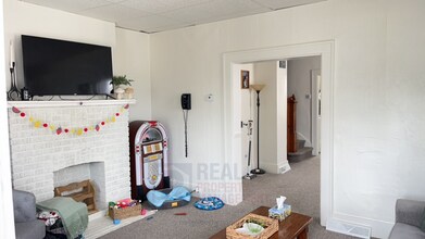 108-110 Rankin St-Unit -Unit 108 in New Kensington, PA - Building Photo - Building Photo
